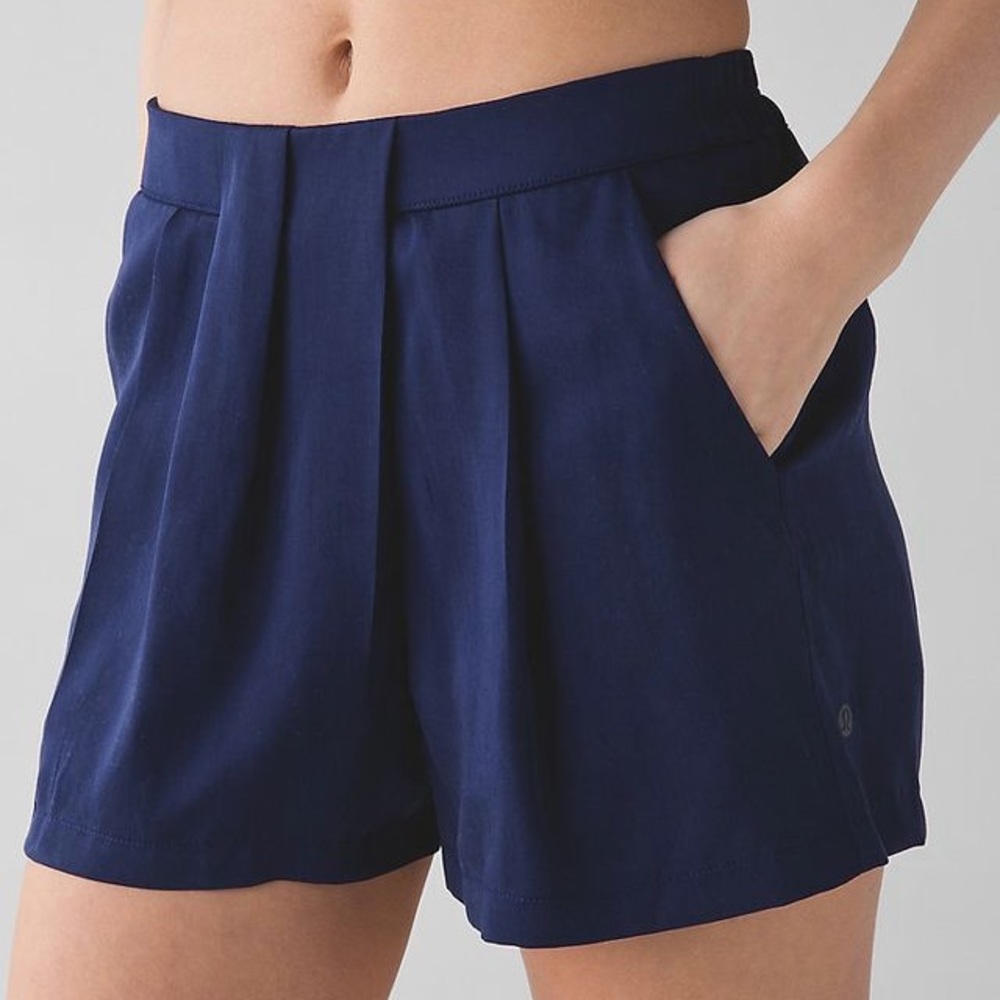 &go keepsake short Lululemon size 6